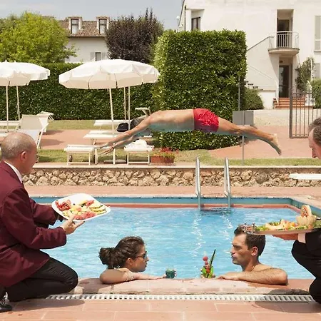 Garden Hotel