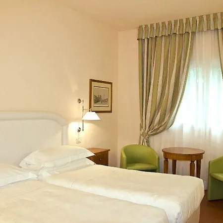 Garden 4*