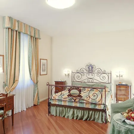 Hotel Garden 4*