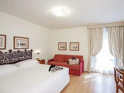 Отель Villa Ermellina Siena, A Tribute Portfolio Hotel Сиена