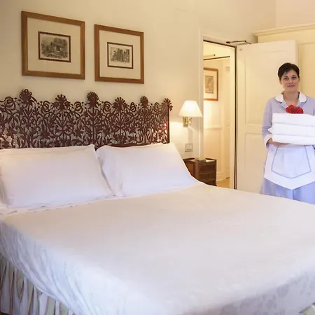 Garden Hotel 4*